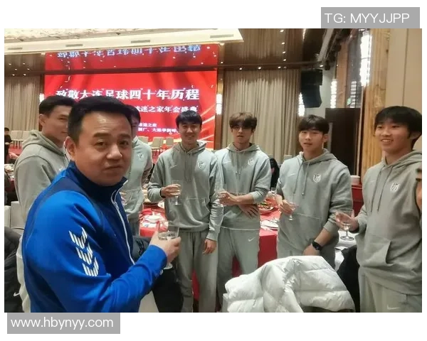 2023年足球明星齐聚一堂共贺新春祝福球迷喜迎兔年盛典